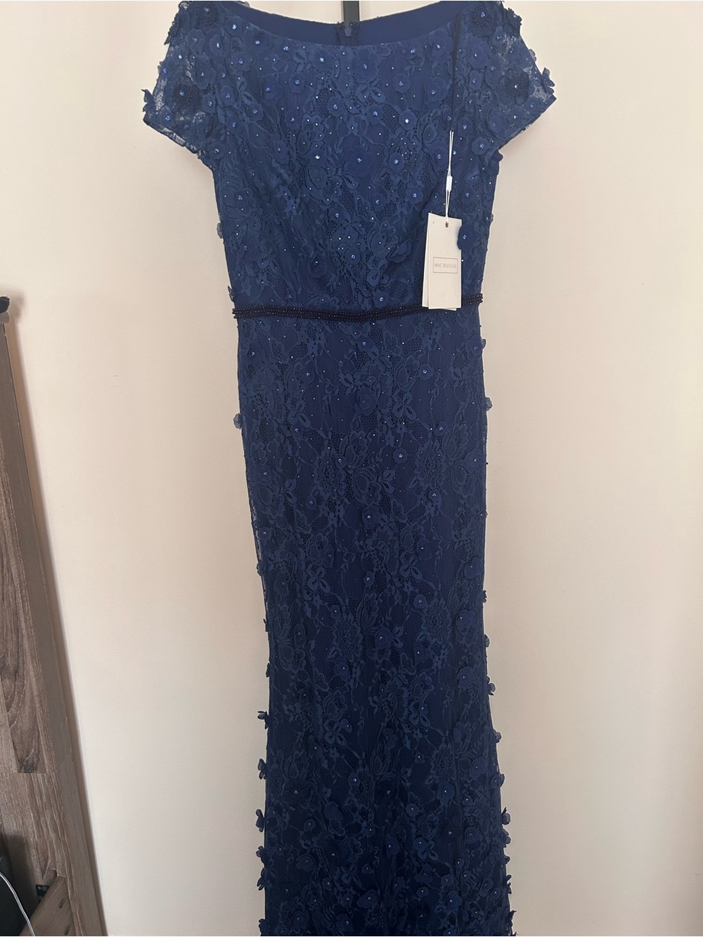 Mac Duggal Navy Embellished Floral Lace Cap-Sleeve Gown - Picture 9 of 13